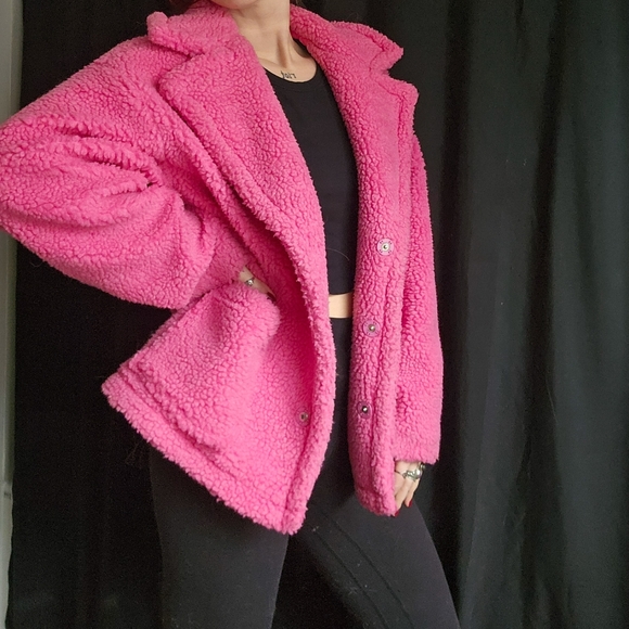 Pink teddy jacket, size medium - Picture 4 of 5